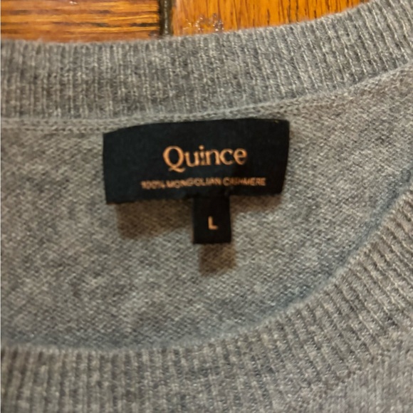 Quince Mongolian Cashmere Tee- Large - Picture 4 of 4